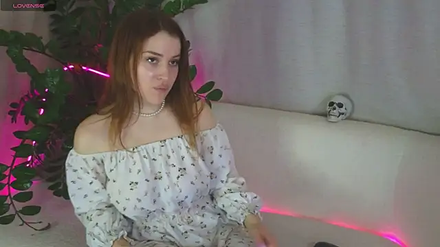 EllieGarson online show from October 2025 05:15:02 PM