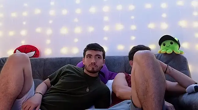 Snapshot of ErickBrant chatting on February 2025 11:27:01 PM ErickBrant online show from February 2025 11:27:01 PM