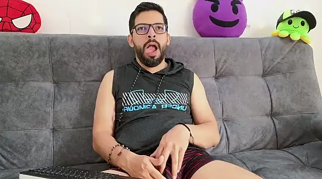 Snapshot of ErickBrant chatting on March 2025 02:51:02 PM ErickBrant online show from March 2025 02:51:02 PM