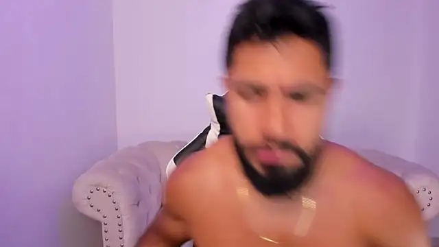 Santiago huntt online show from February 2026 07:40:01 PM