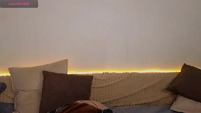 emilytrays online show from September 2025 11:21:02 AM