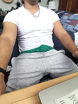 pitorico bb online show from December 2025 06:03:02 PM