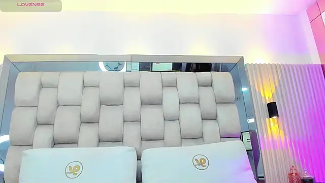 Snapshot of ashlyn_parker chatting on February 2025 07:28:02 PM ashlyn parker online show from February 2025 07:28:02 PM