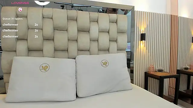 Snapshot of ashlyn_parker chatting on March 2025 08:21:01 PM ashlyn parker online show from March 2025 08:21:01 PM