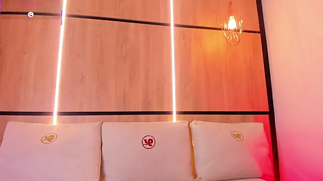 Snapshot of ashlyn_parker chatting on September 2025 08:09:01 PM ashlyn parker online show from September 2025 08:09:01 PM