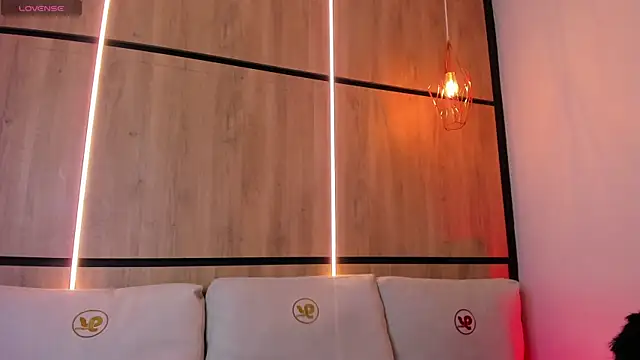 Snapshot of ashlyn_parker chatting on September 2025 08:12:02 PM ashlyn parker online show from September 2025 08:12:02 PM