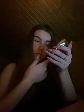 Snapshot of mewKate chatting on February 2025 07:05:02 PM mewKate online show from February 2025 07:05:02 PM