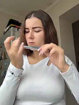 mewKate online show from October 2025 08:24:02 AM