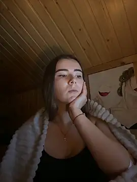 mewKate online show from November 2025 04:07:02 PM