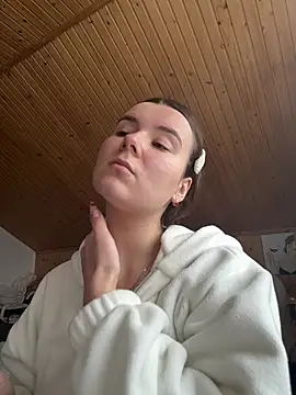 mewKate online show from February 2026 12:31:01 PM