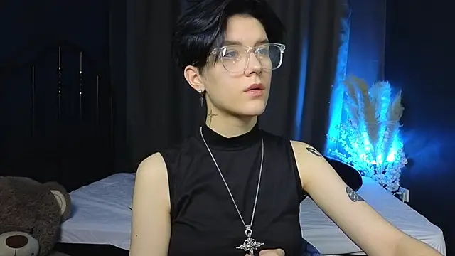 Hyeon Jin online show from March 2025 01:51:01 PM