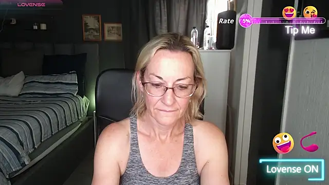 Snapshot of boeslaboes1 chatting on September 2025 06:01:02 AM boeslaboes1 online show from September 2025 06:01:02 AM