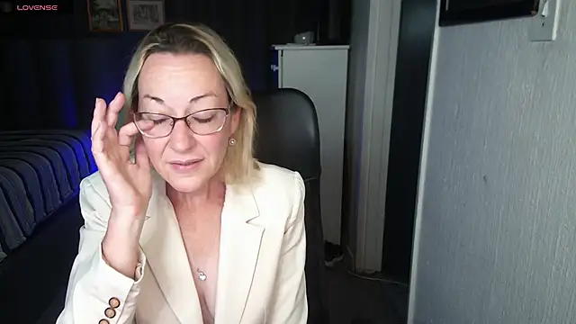 Snapshot of boeslaboes1 chatting on October 2025 02:11:02 AM boeslaboes1 online show from October 2025 02:11:02 AM