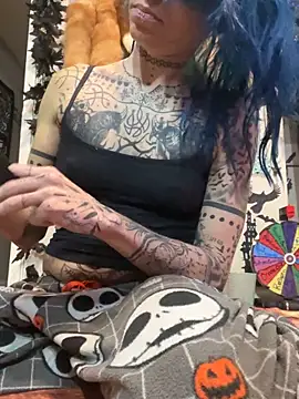 trashbrat online show from November 2025 06:35:02 AM