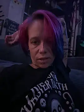 trashbrat online show from May 2026 10:10:01 AM