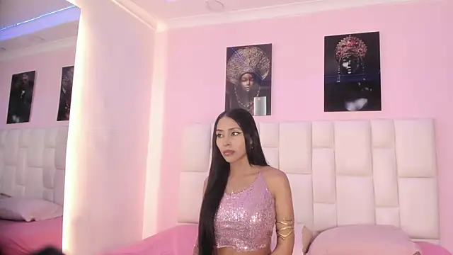 Charlot Vega  online show from November 2025 11:27:01 AM