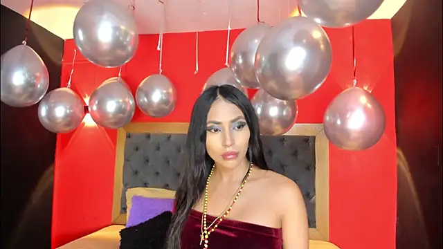 Charlot Vega  online show from January 2026 04:43:02 PM