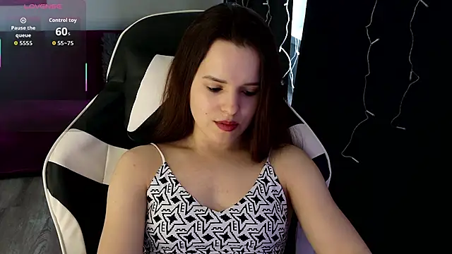 Snapshot of Harleen_Moore chatting on May 2026 05:16:02 AM Harleen Moore online show from May 2026 05:16:02 AM