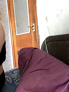 Snapshot of VikiiStoun chatting on September 2025 11:01:02 AM VikiiStoun online show from September 2025 11:01:02 AM