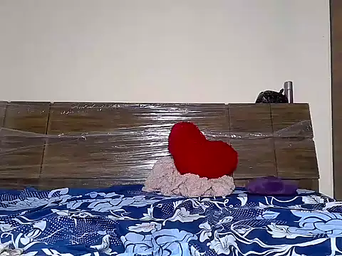 karishma kappur online show from January 2025 07:42:01 PM