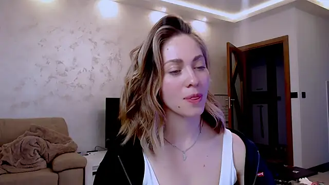 Eroticgiftxxx online show from March 2025 05:22:02 PM