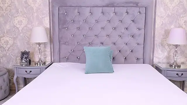 LexiRiley online show from October 2025 05:28:01 AM