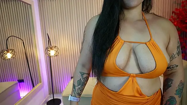 Emma Walkerr  online show from September 2025 07:03:01 PM