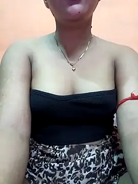 Snapshot of Eisha_20s chatting on September 2025 10:35:02 PM Eisha 20s online show from September 2025 10:35:02 PM