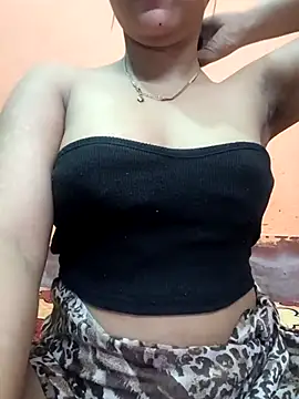 Snapshot of Eisha_20s chatting on October 2025 11:02:01 PM Eisha 20s online show from October 2025 11:02:01 PM