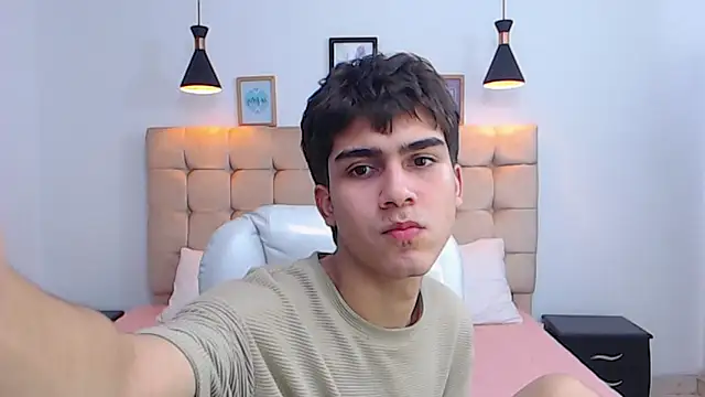 Tommy18   online show from January 2025 09:28:02 AM