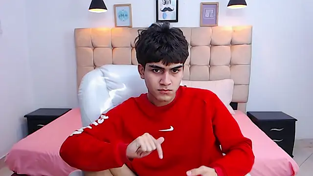 Tommy18   online show from January 2025 06:42:01 AM