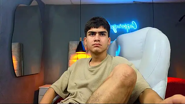 Tommy18   online show from February 2025 06:58:02 AM