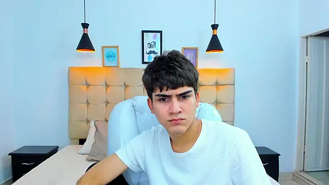 Tommy18   online show from March 2025 06:58:02 AM