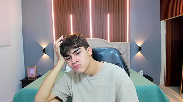 Tommy18   online show from September 2025 03:17:01 AM