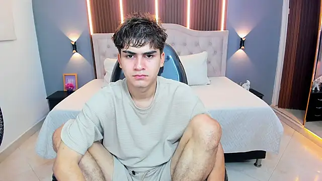 Tommy18   online show from January 2026 03:41:01 AM