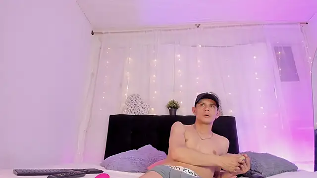 Bonny and carrot online show from October 2025 07:13:02 PM