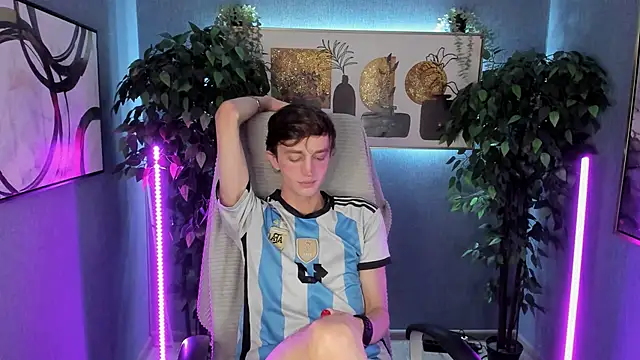 John Weasley online show from November 2025 02:52:02 PM