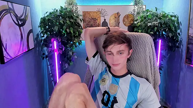 John Weasley online show from November 2025 08:11:02 PM