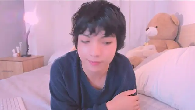 AllanYong18 online show from September 2025 08:30:01 AM