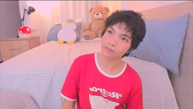 AllanYong18 online show from January 2026 02:36:01 AM