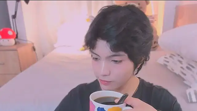 AllanYong18 online show from March 2026 03:41:02 AM