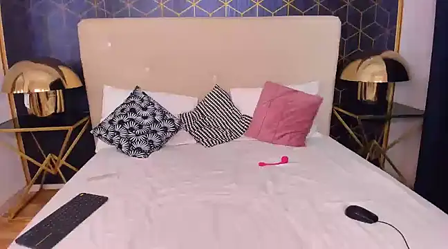 SarahGrays online show from January 2025 12:45:01 AM