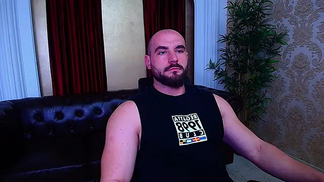 AdamJamesonn online show from October 2025 04:35:01 AM