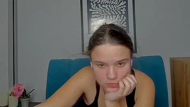 AdeleCruz online show from February 2026 01:18:01 PM