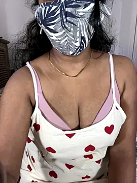 ArathyNambyarMallu online show from September 2025 09:00:01 AM