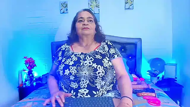 VickyBoobss online show from April 2026 01:10:02 PM