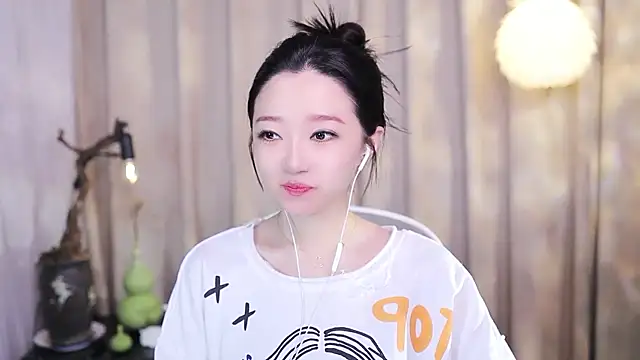 Zoe-99 online show from November 2025 02:29:02 PM