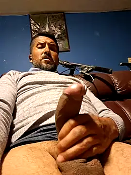 Snapshot of ElHades086 chatting on February 2025 02:47:02 AM ElHades086 online show from February 2025 02:47:02 AM