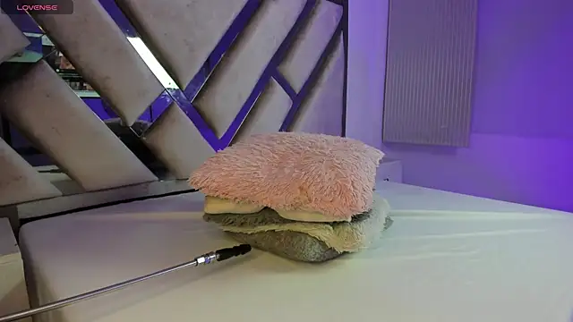 kathy bakerr online show from April 2026 12:39:01 PM