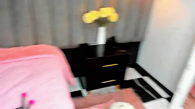 chelsea bolton  online show from November 2025 01:00:02 PM